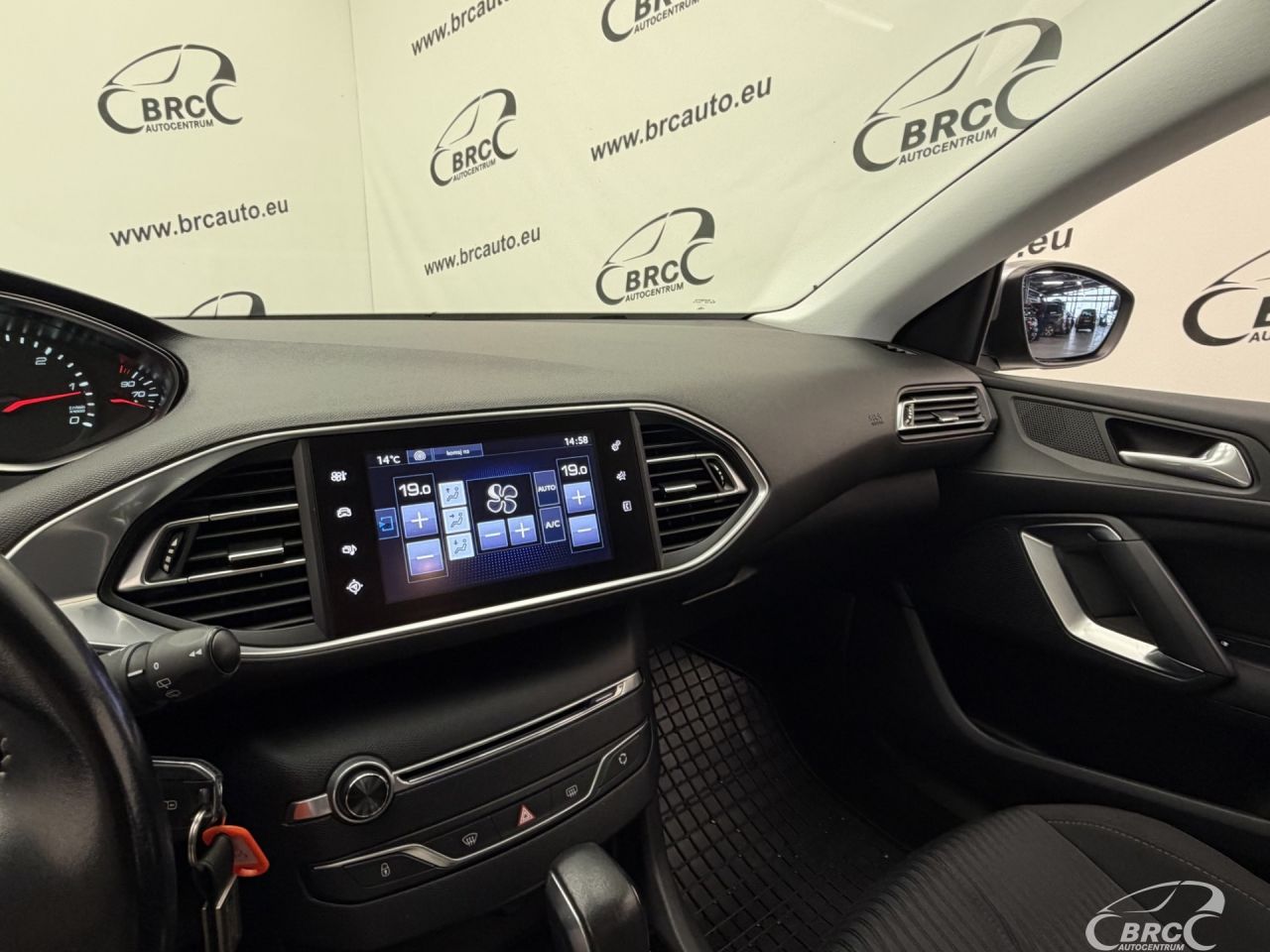 Peugeot 308 | 25