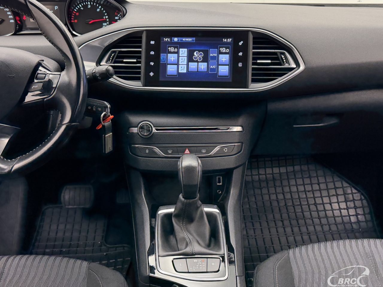 Peugeot 308 | 13