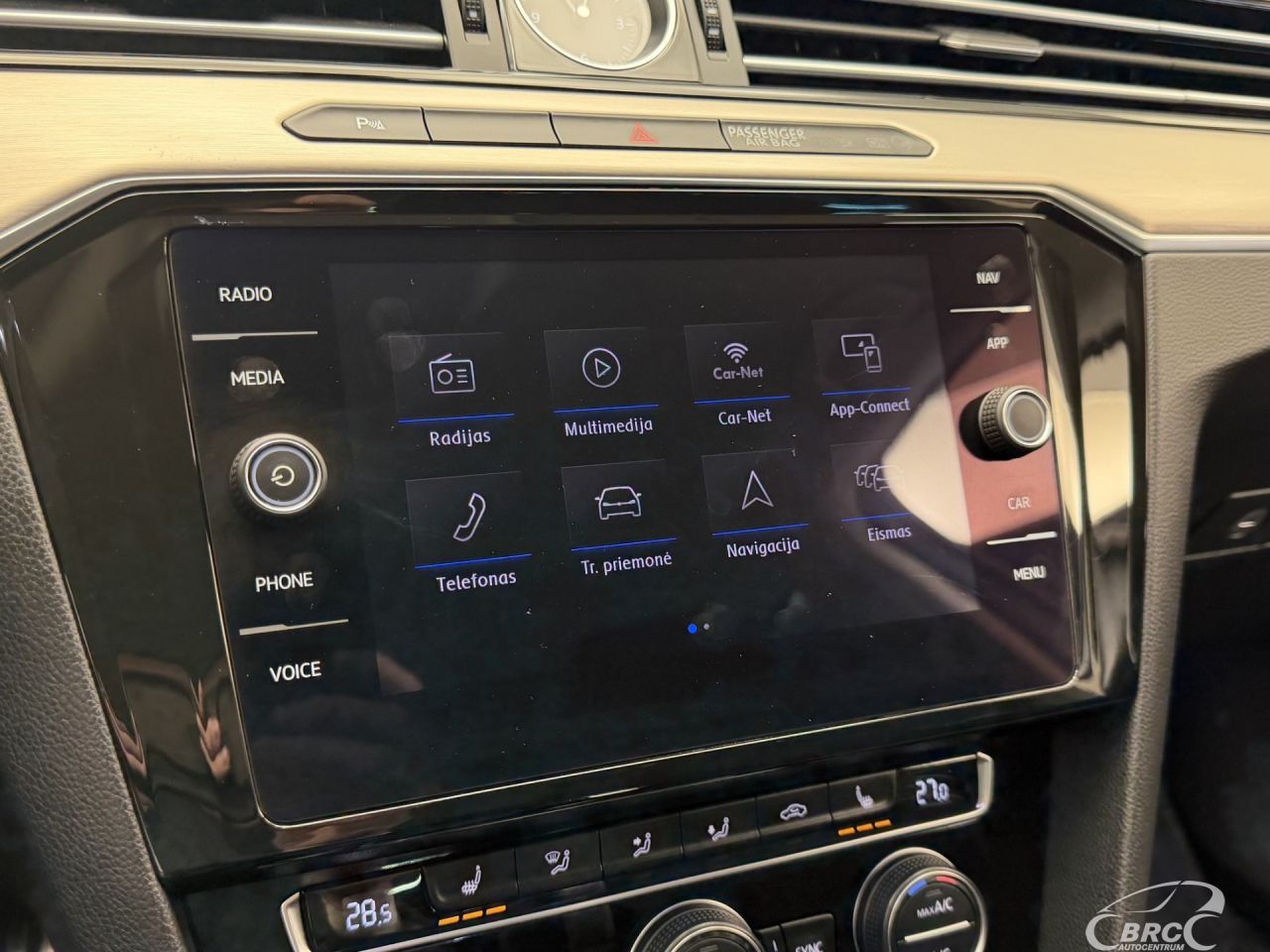 Volkswagen Passat | 42