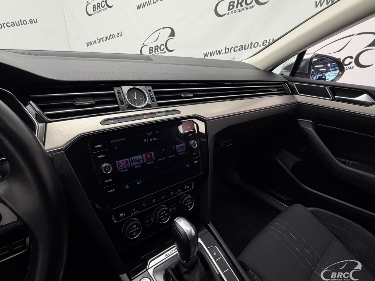 Volkswagen Passat | 28