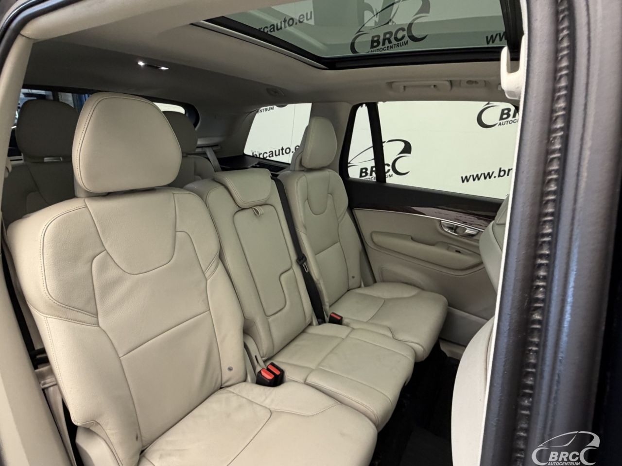 Volvo XC90 | 11