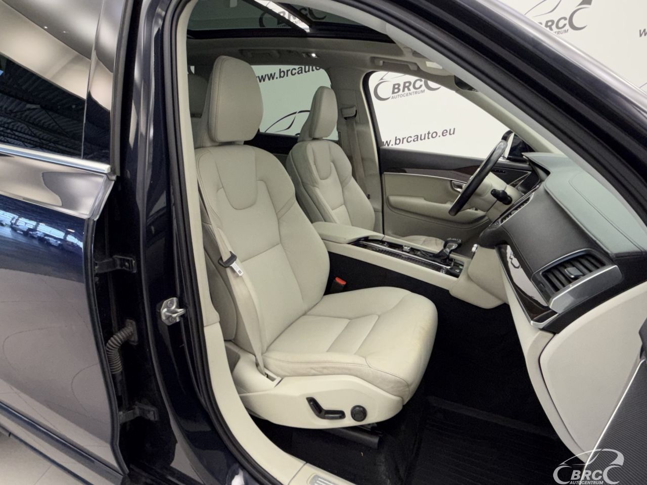 Volvo XC90 | 6