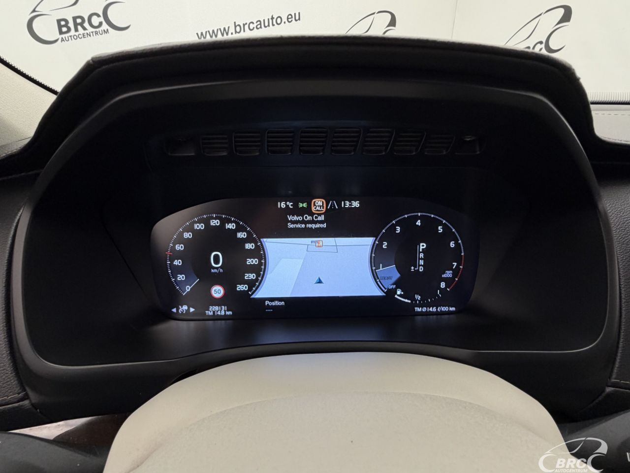 Volvo XC90 | 32