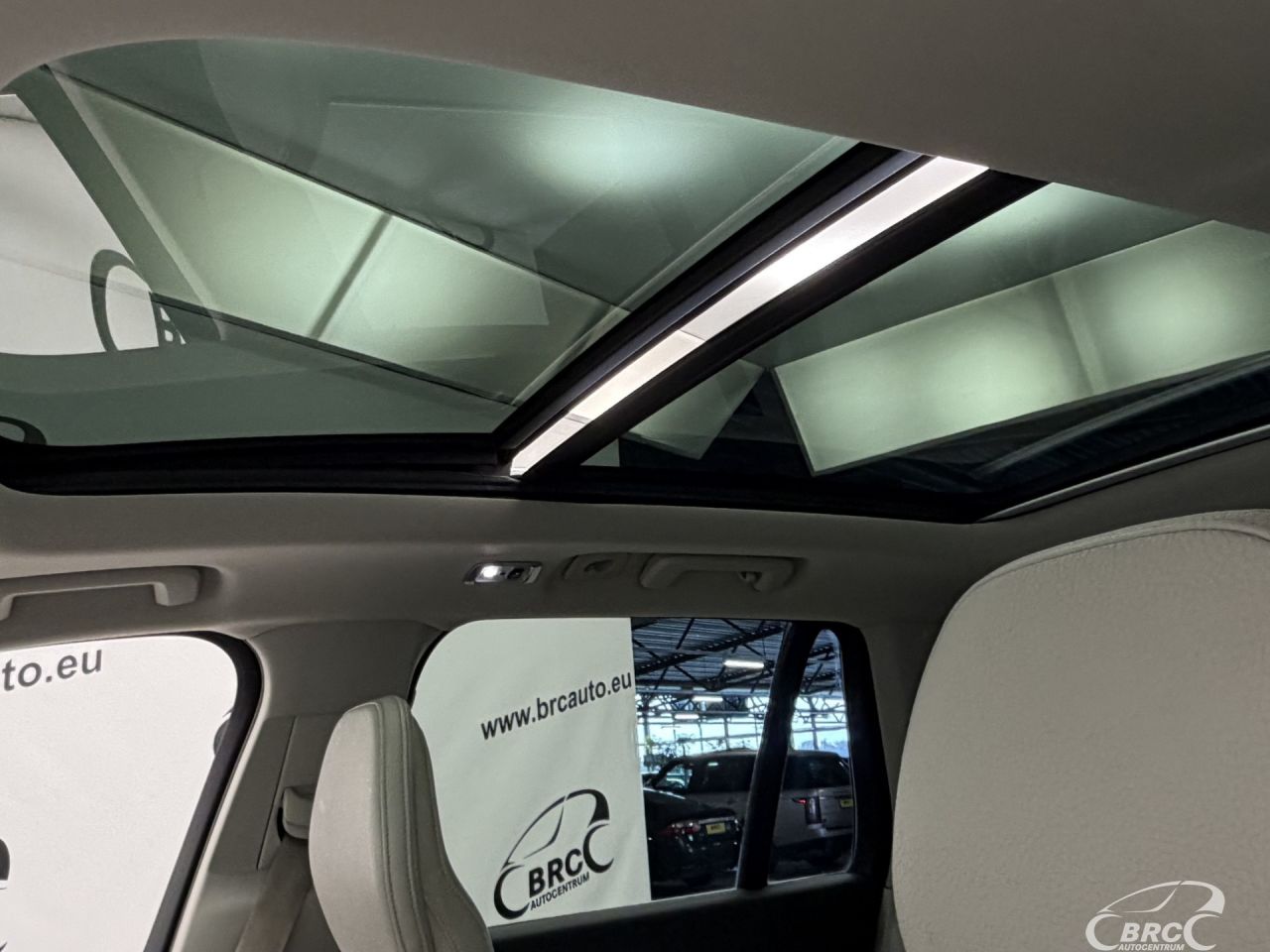 Volvo XC90 | 25