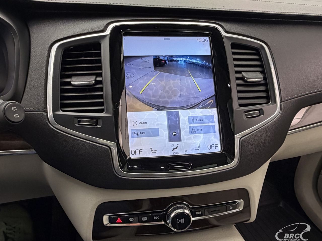 Volvo XC90 | 34
