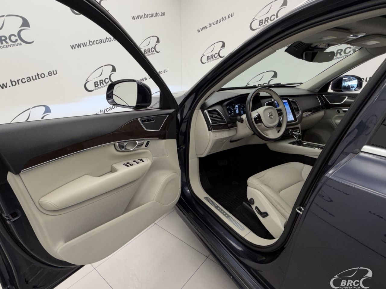 Volvo XC90 | 19