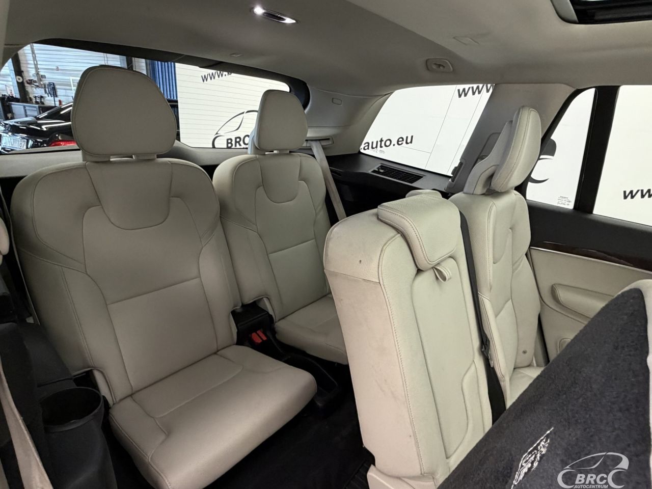 Volvo XC90 | 13