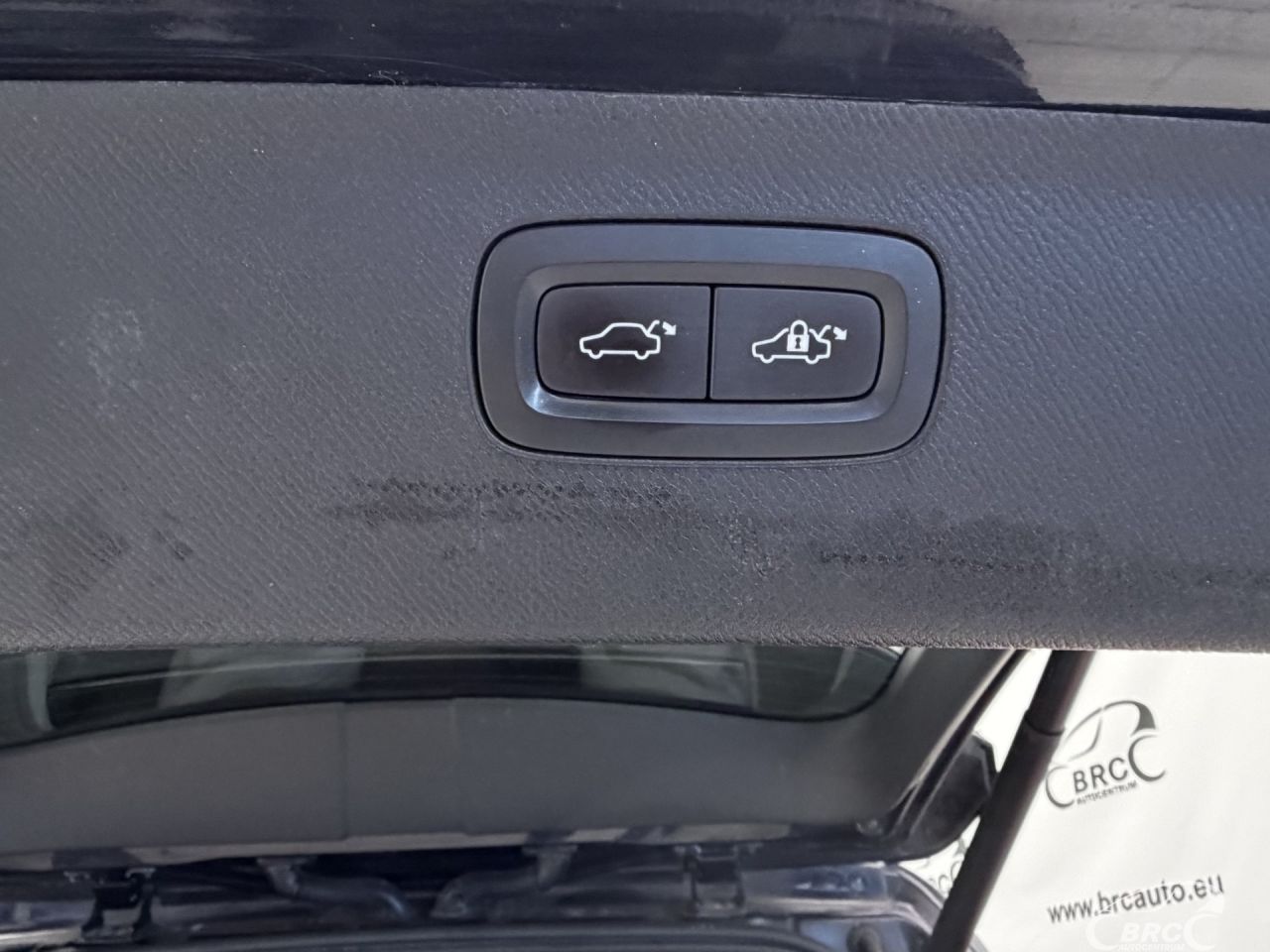 Volvo XC90 | 40