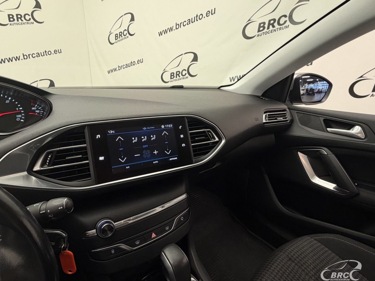 Peugeot 308 | 23