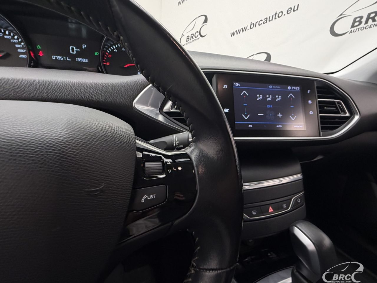 Peugeot 308 | 25