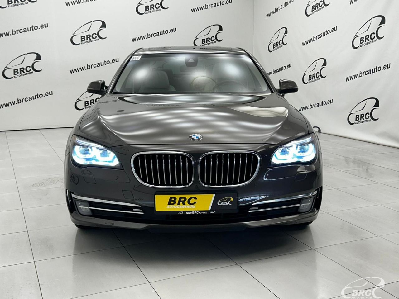BMW 740 | 8