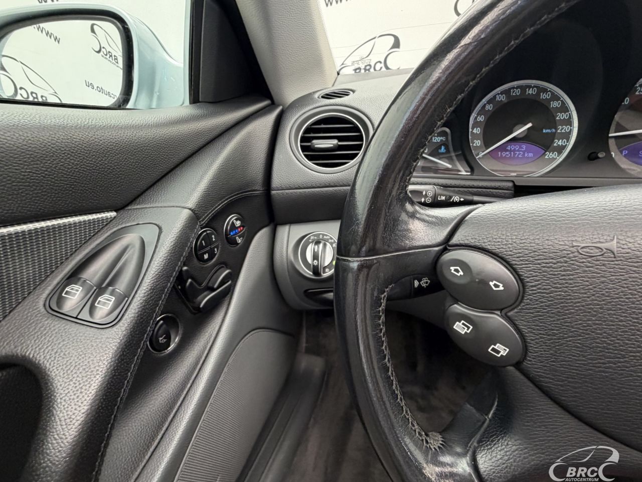 Mercedes-Benz SL350 | 26