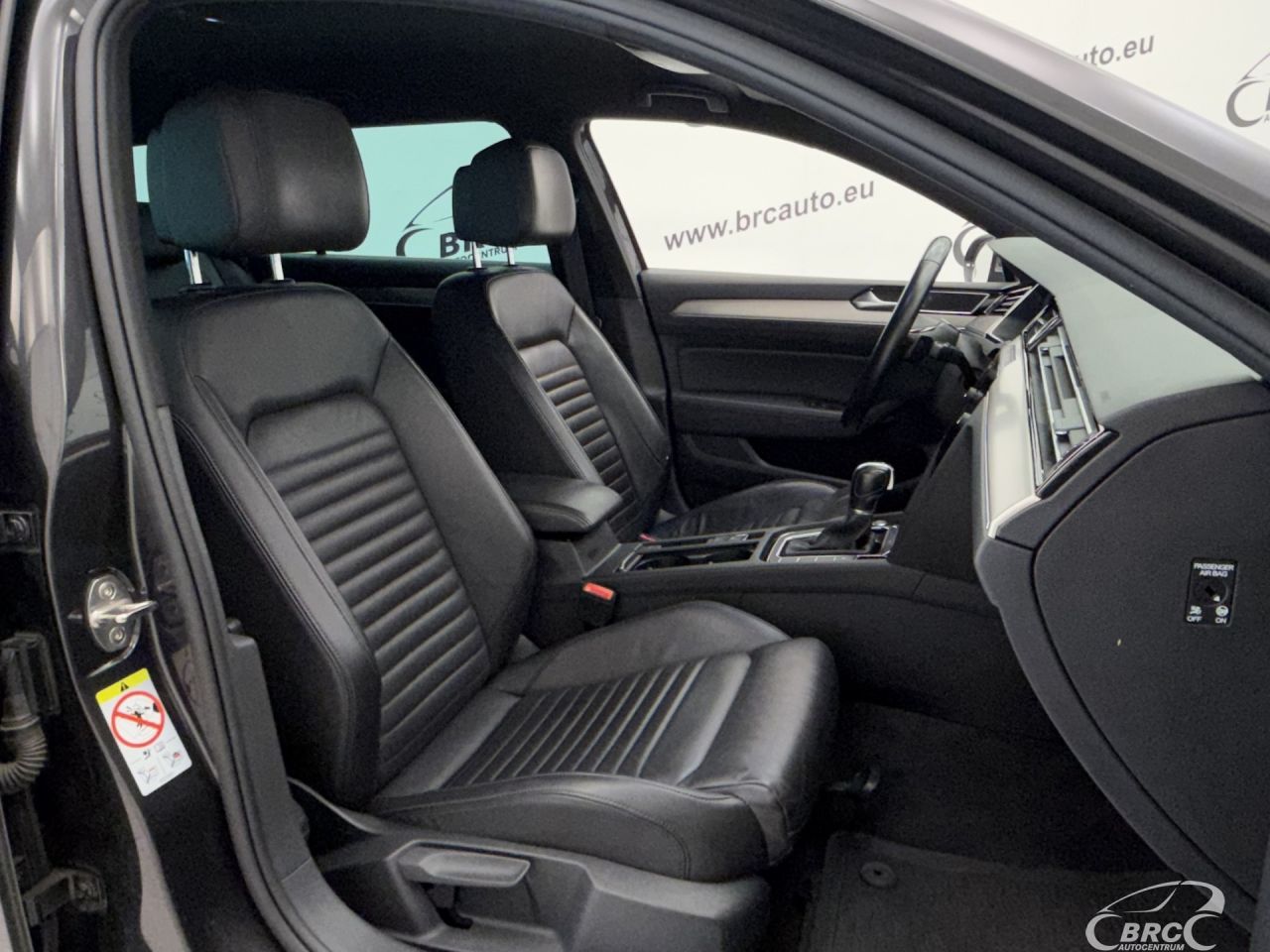Volkswagen Passat | 12