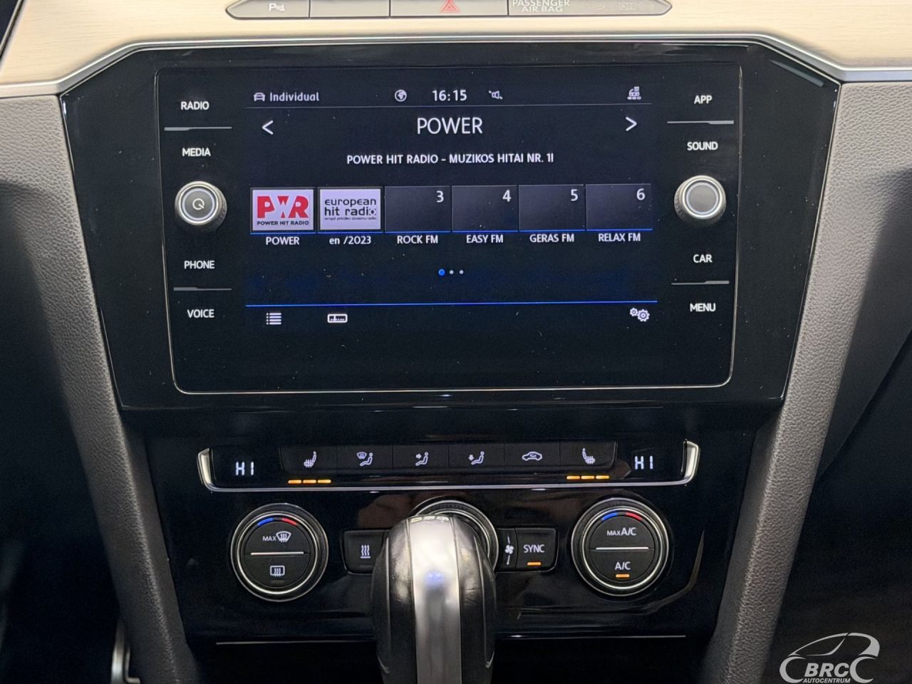 Volkswagen Passat | 33