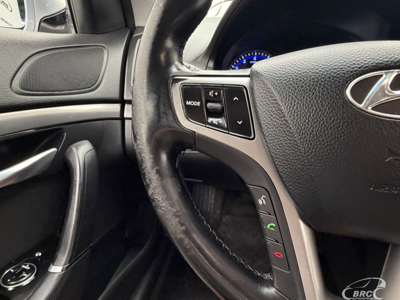 Hyundai i40 | 28