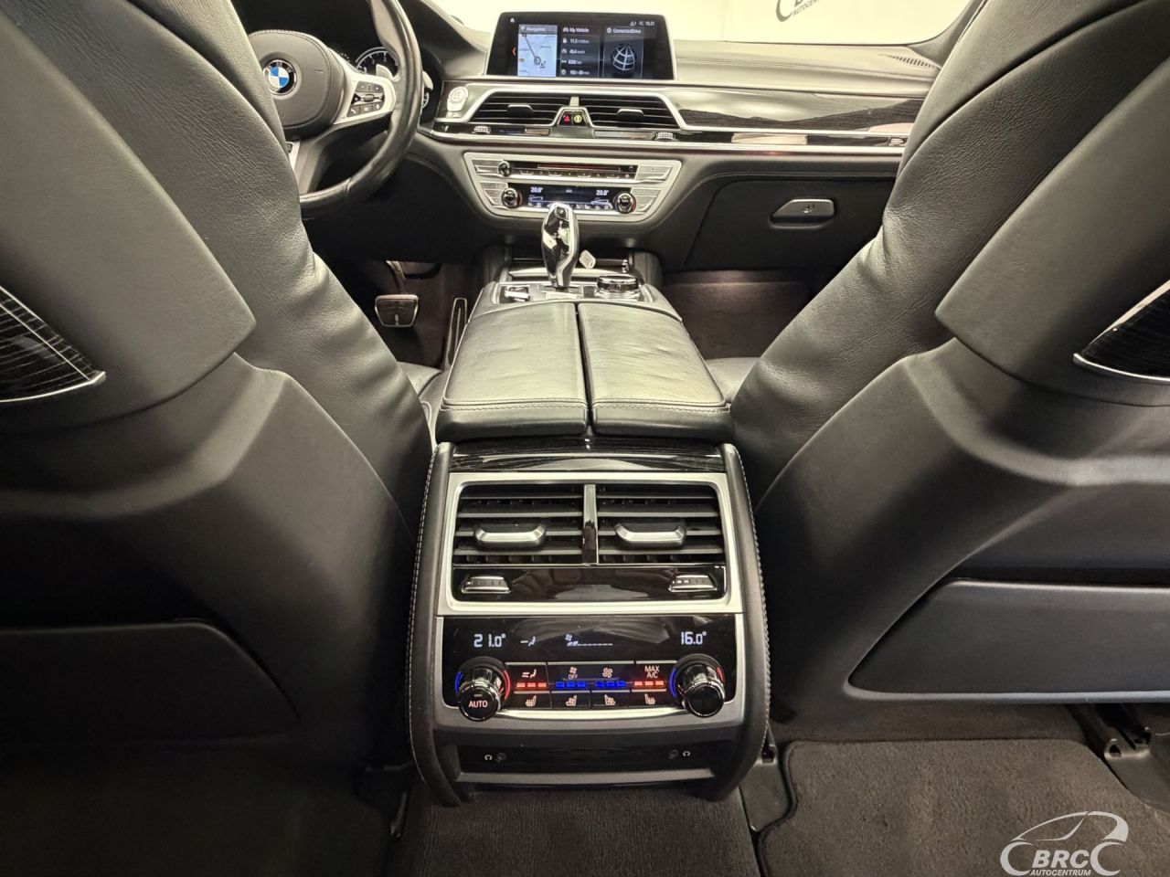 BMW 750 | 17