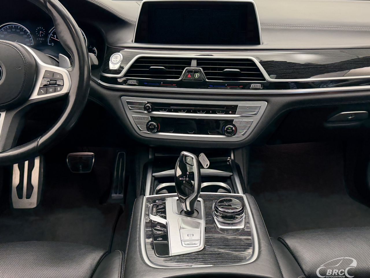 BMW 750 | 19