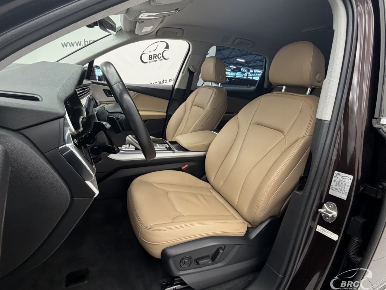 Audi Q7 | 23