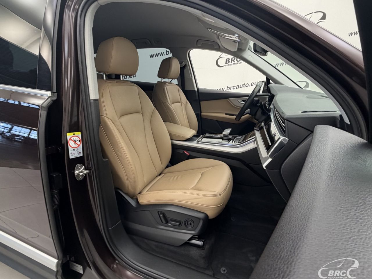 Audi Q7 | 6