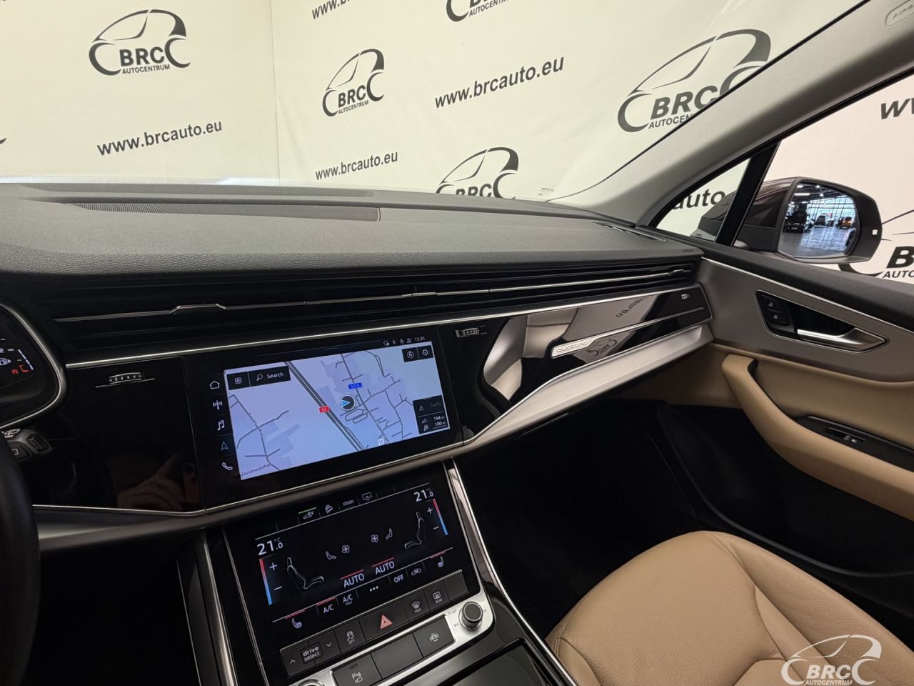 Audi Q7 | 26
