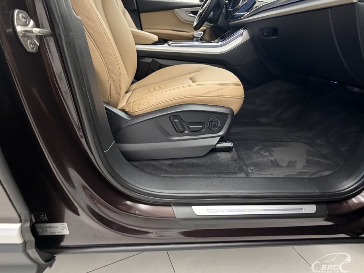 Audi Q7 | 5