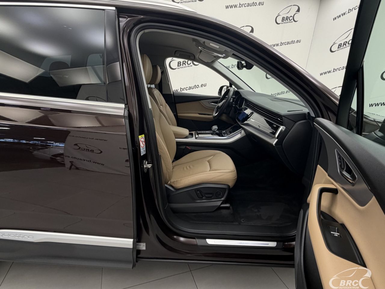 Audi Q7 | 3