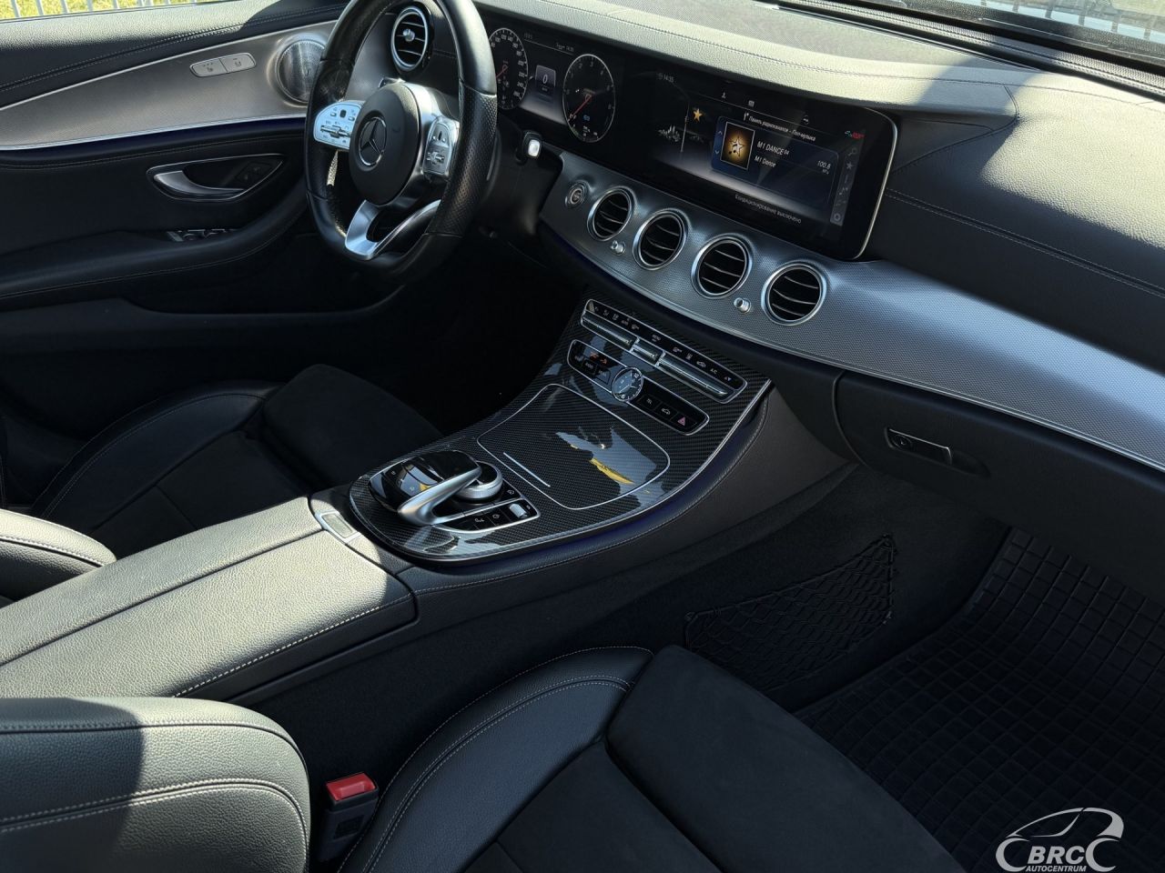 Mercedes-Benz E300 | 4