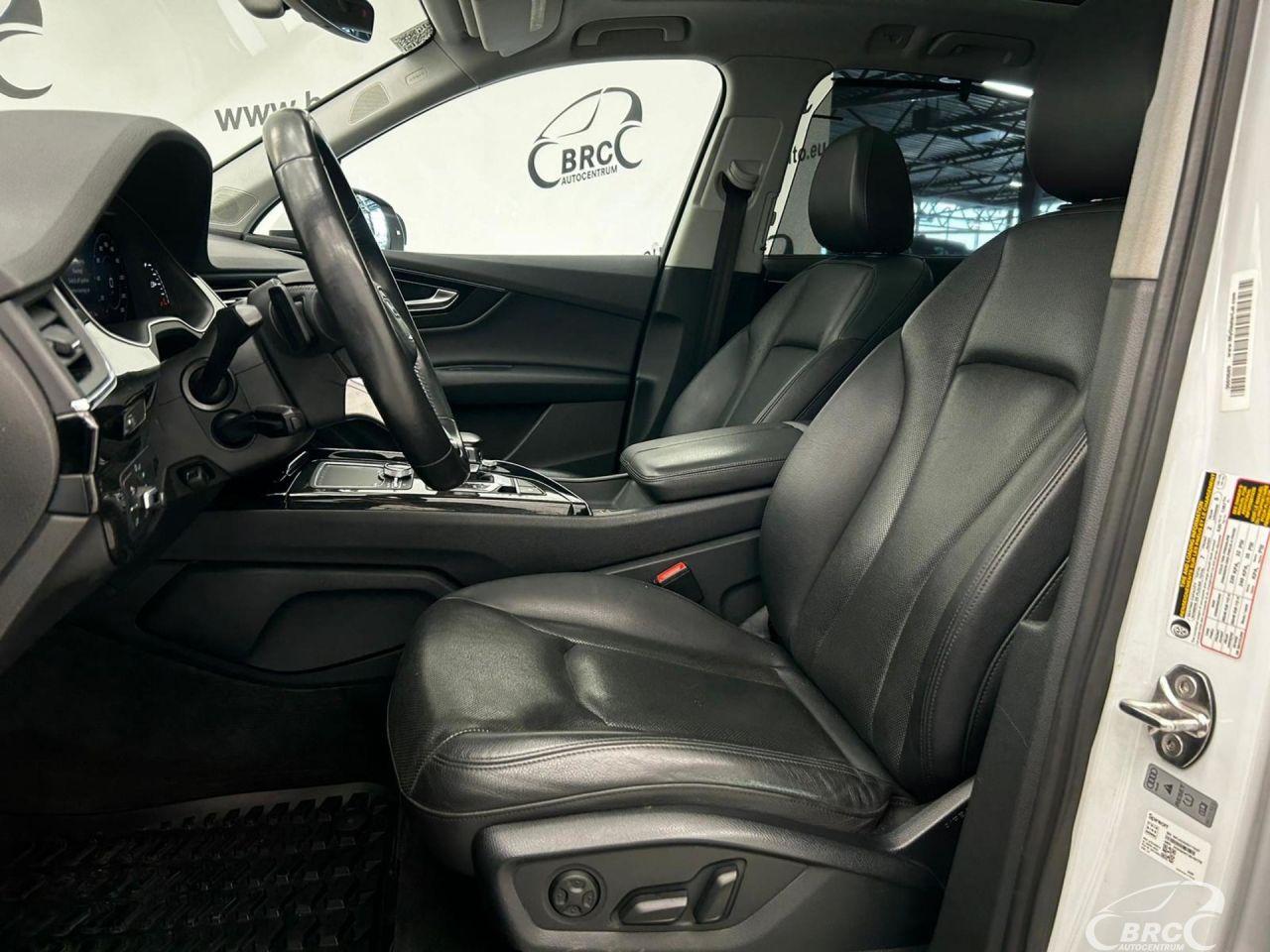 Audi Q7 | 3