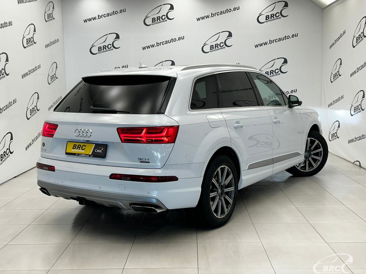 Audi Q7 | 1