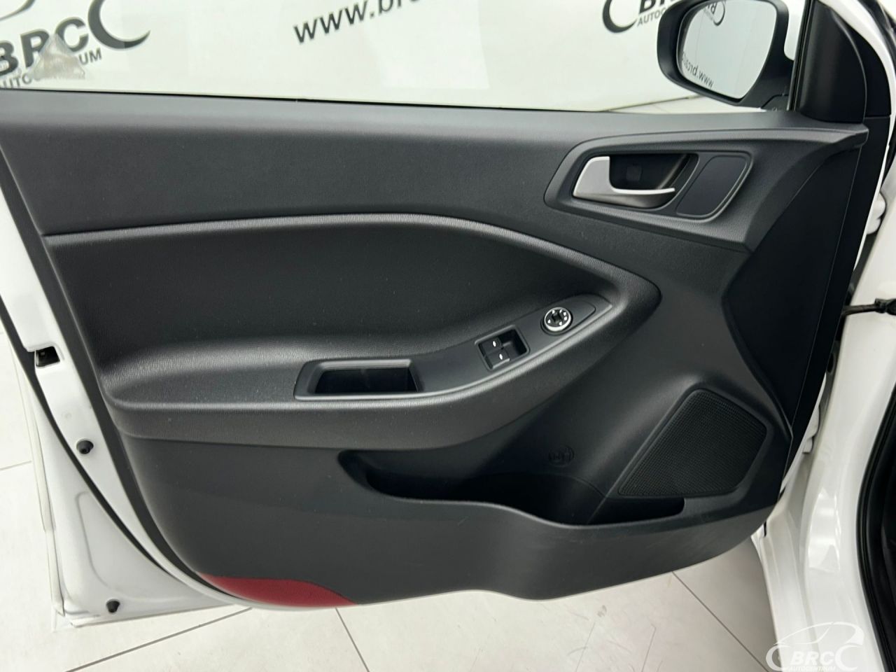 Hyundai i20 | 9