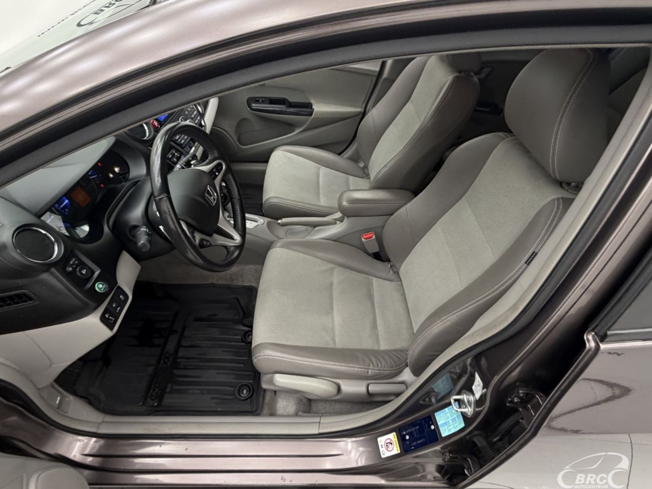 Honda Insight | 18