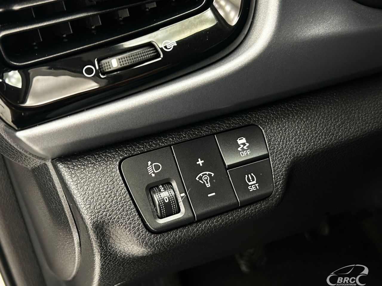 Kia Rio | 10