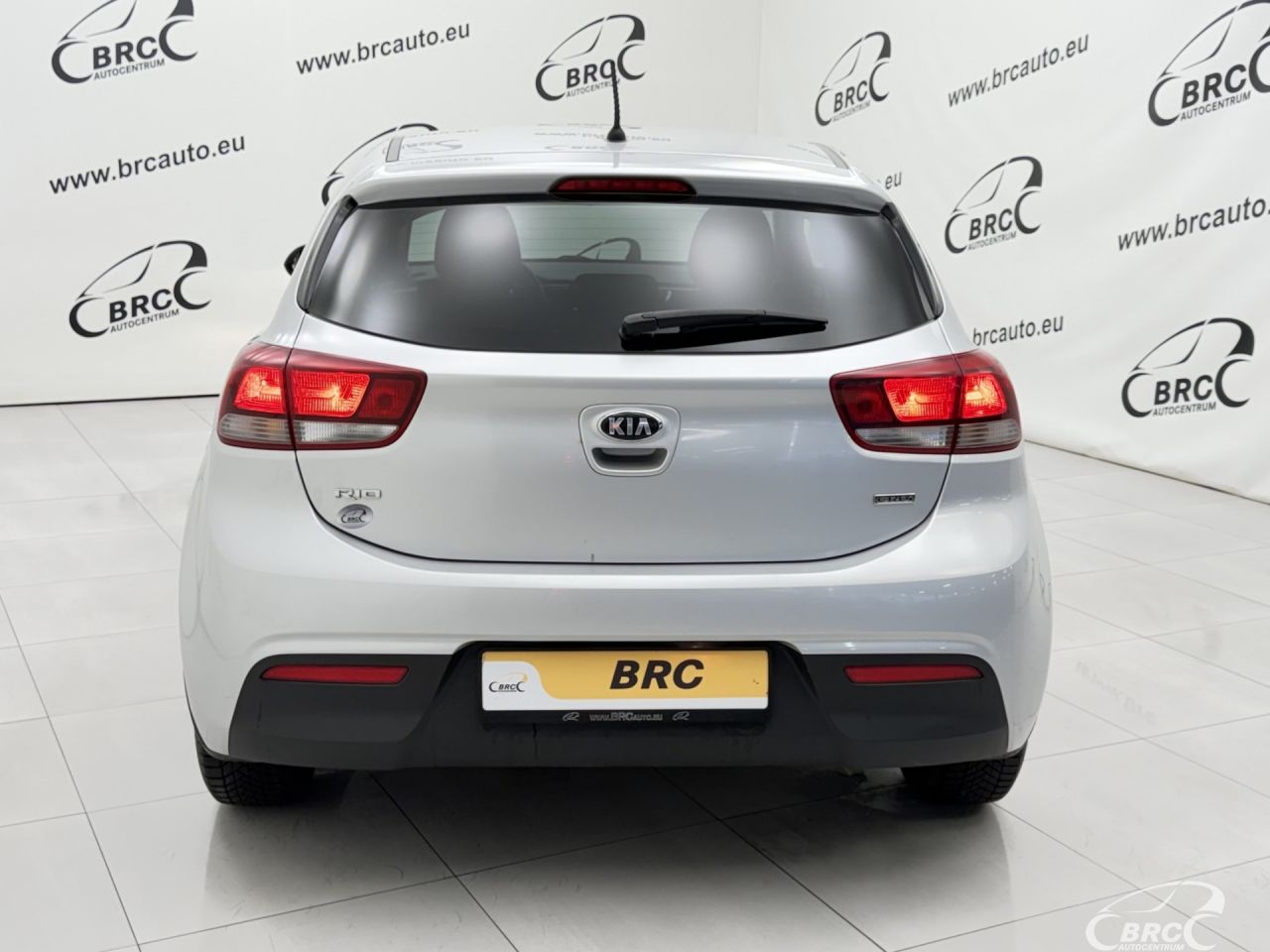 Kia Rio | 38