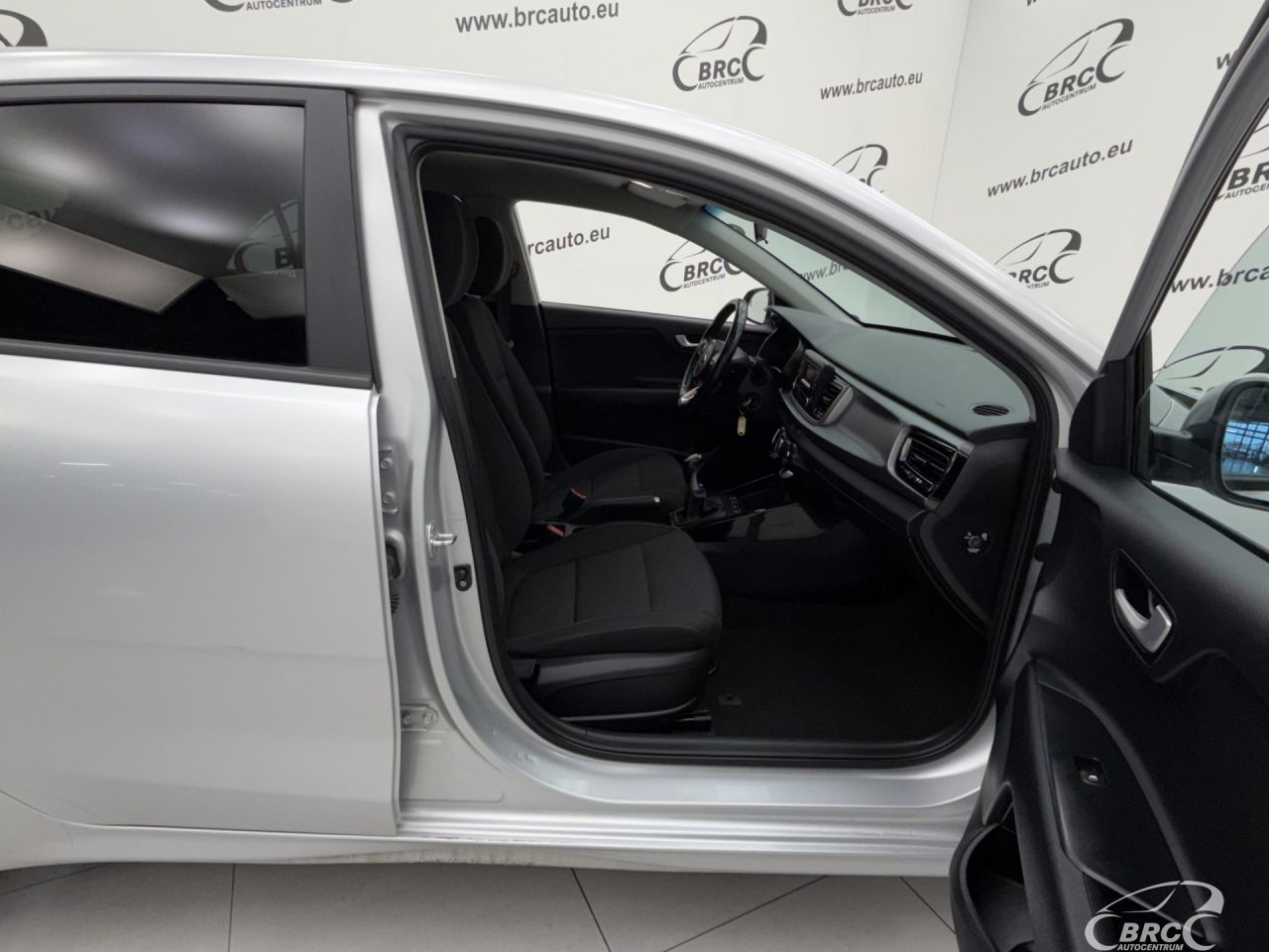 Kia Rio | 3