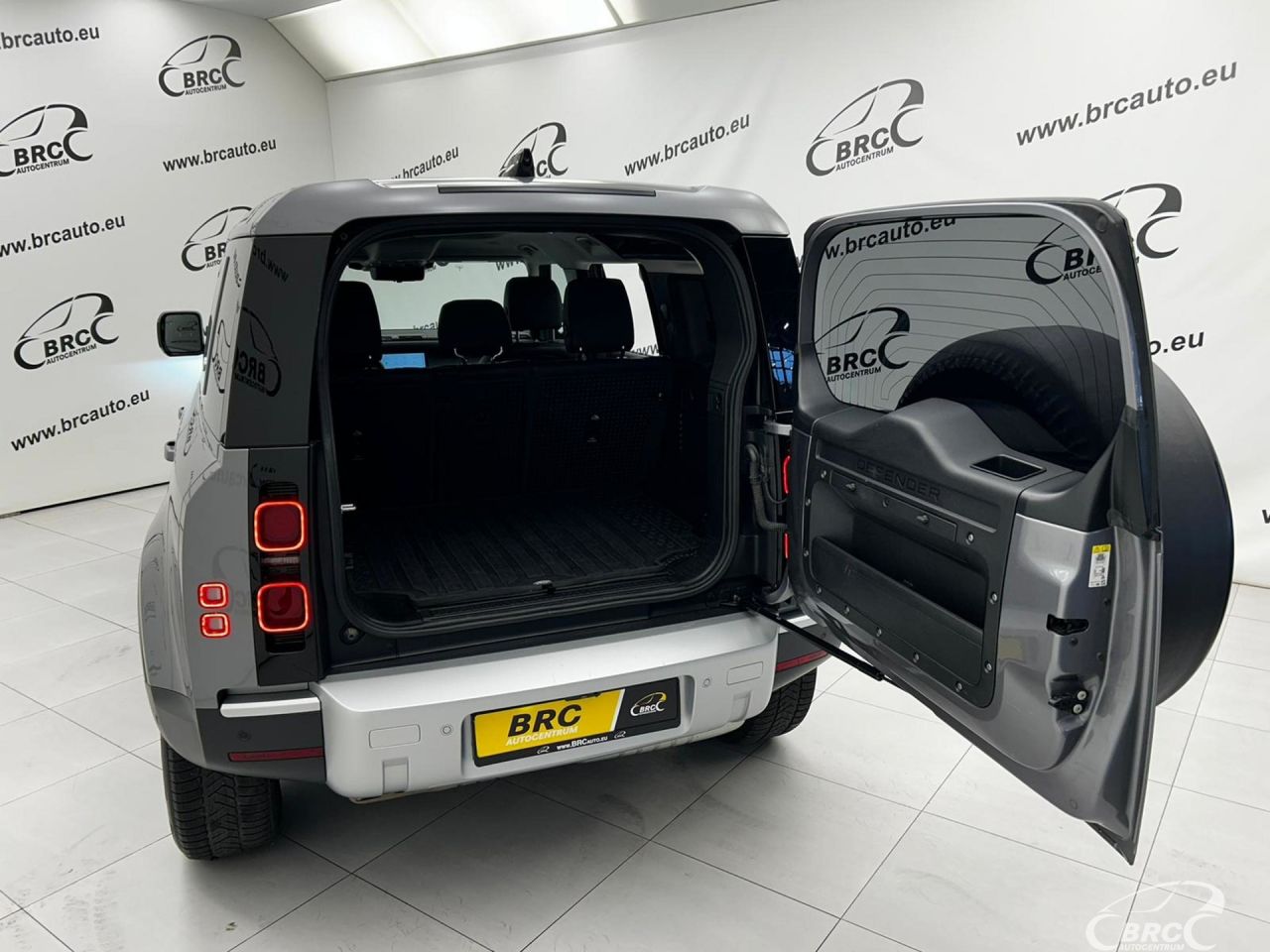 Land Rover Defender | 27