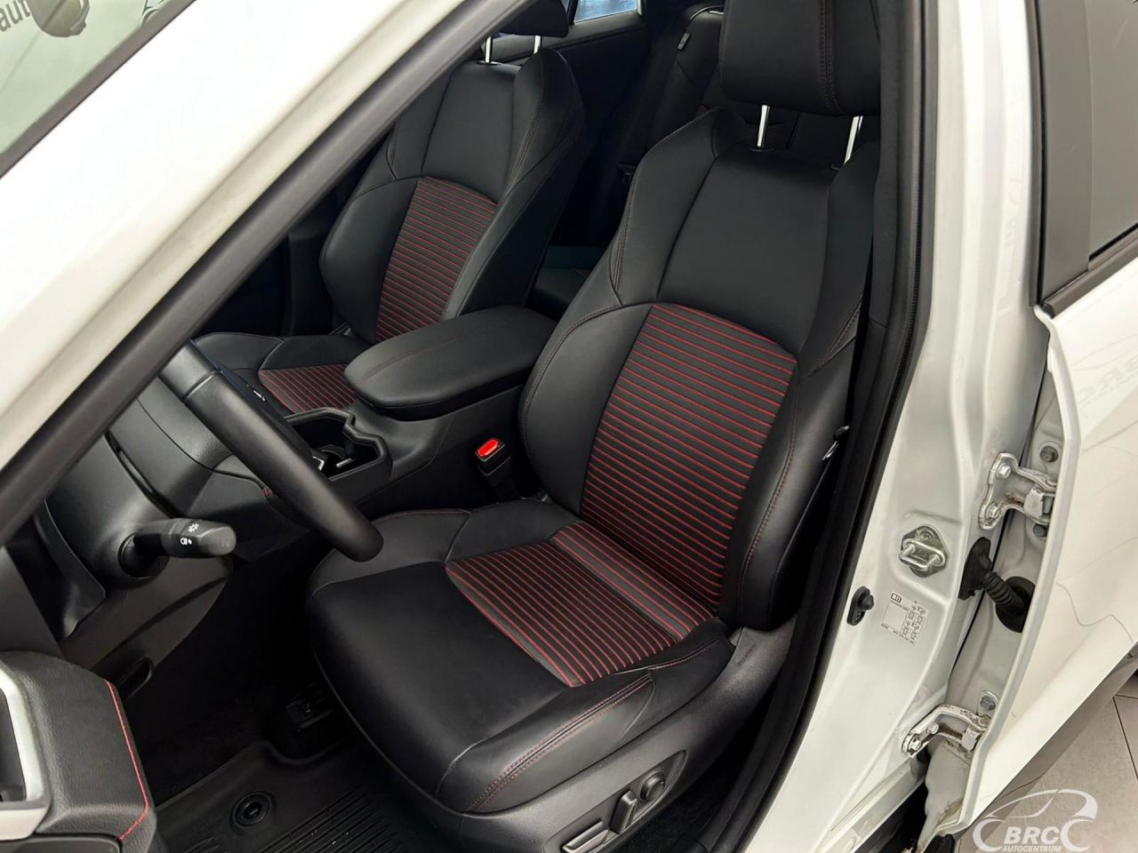 Toyota RAV4 | 4
