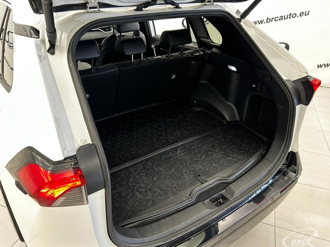 Toyota RAV4 | 27