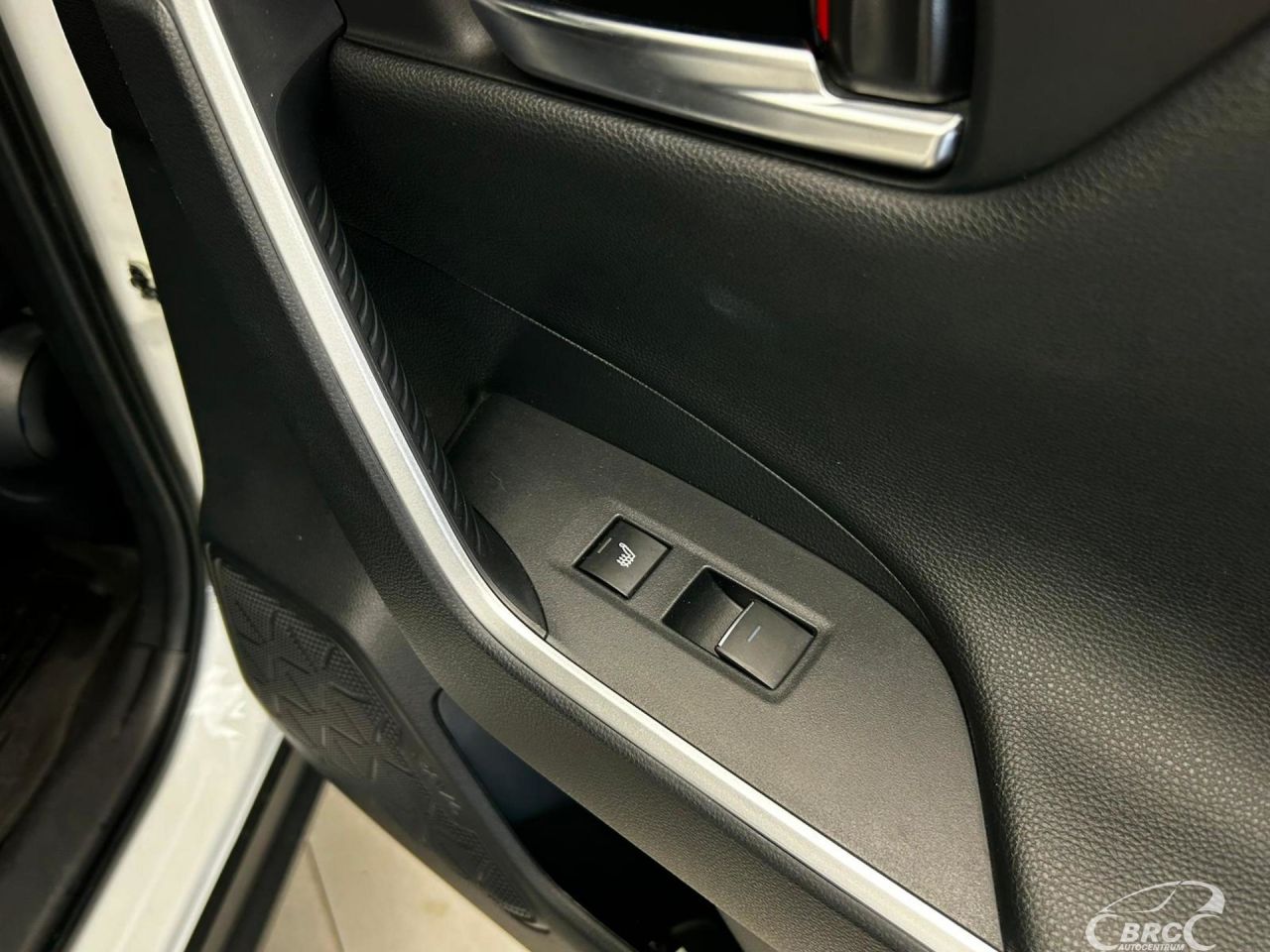 Toyota RAV4 | 24