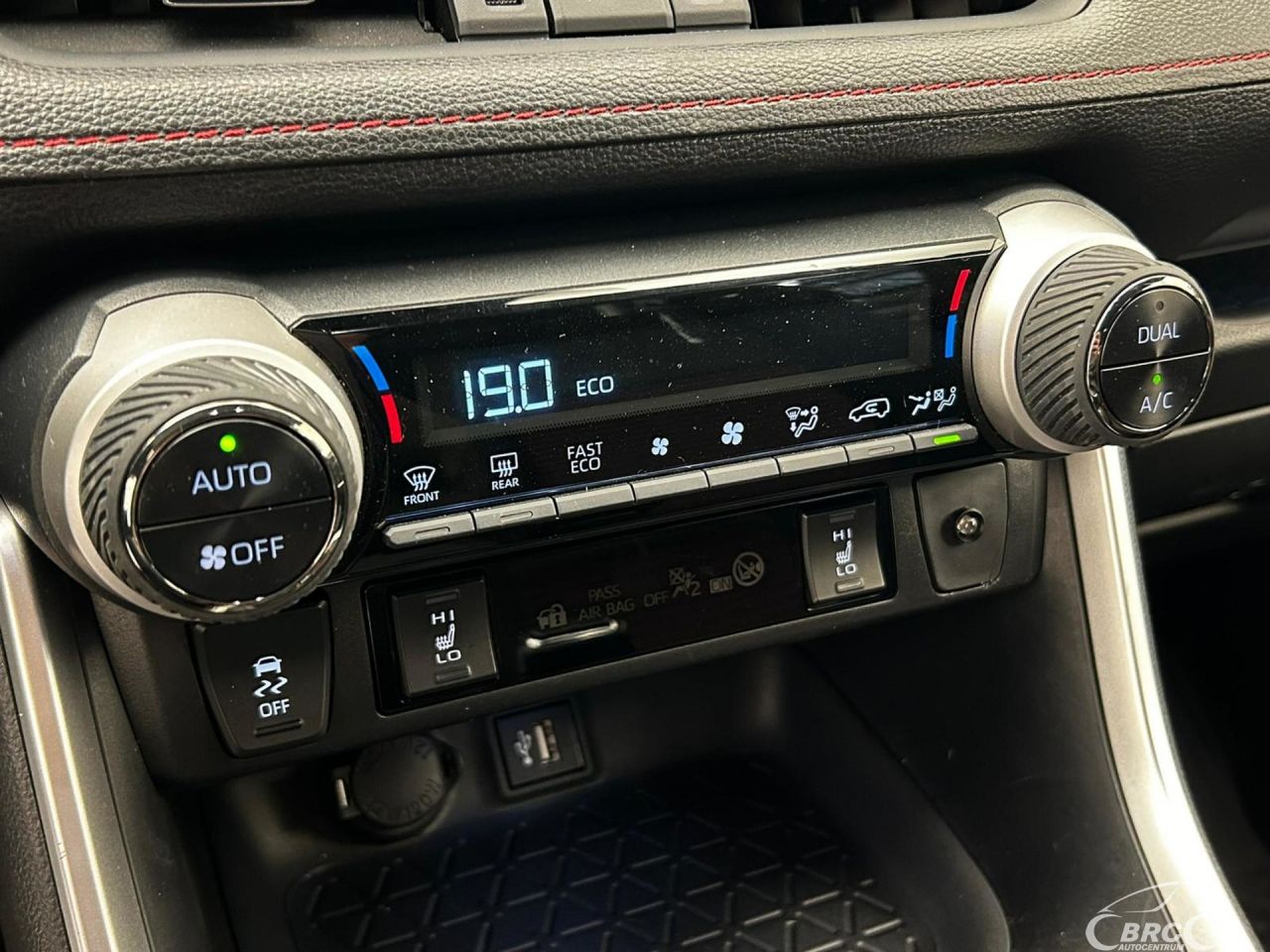Toyota RAV4 | 22