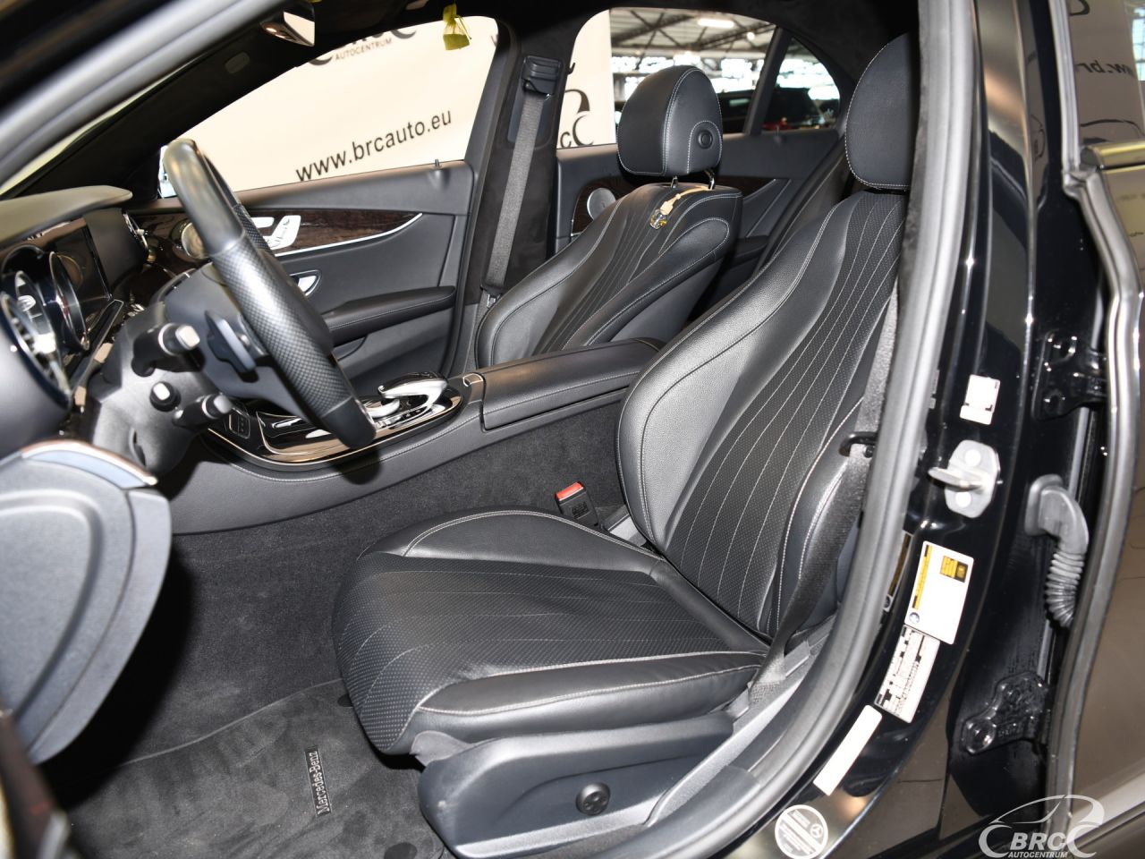 Mercedes-Benz E300 | 13