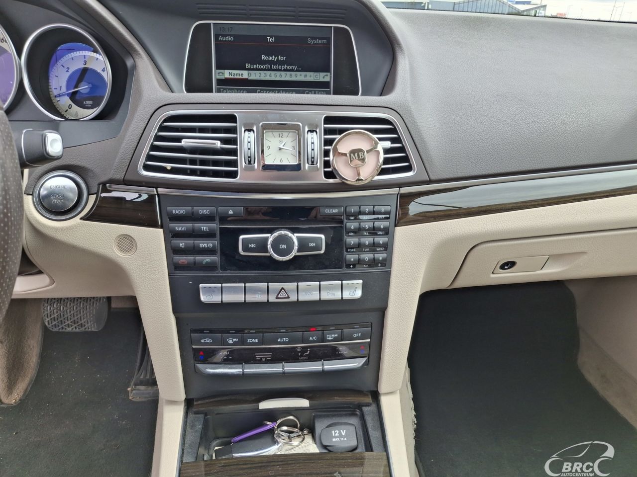 Mercedes-Benz E350 | 8