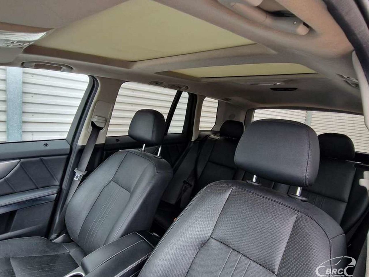 Mercedes-Benz GLK350 | 7