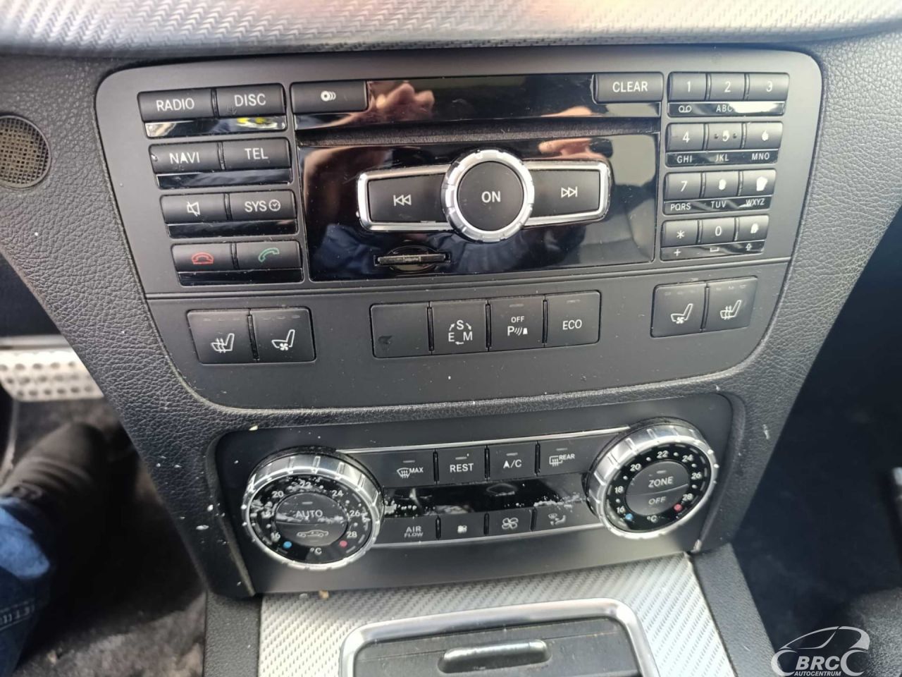 Mercedes-Benz GLK350 | 21