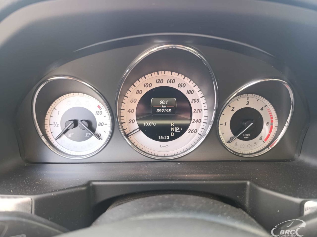 Mercedes-Benz GLK350 | 16