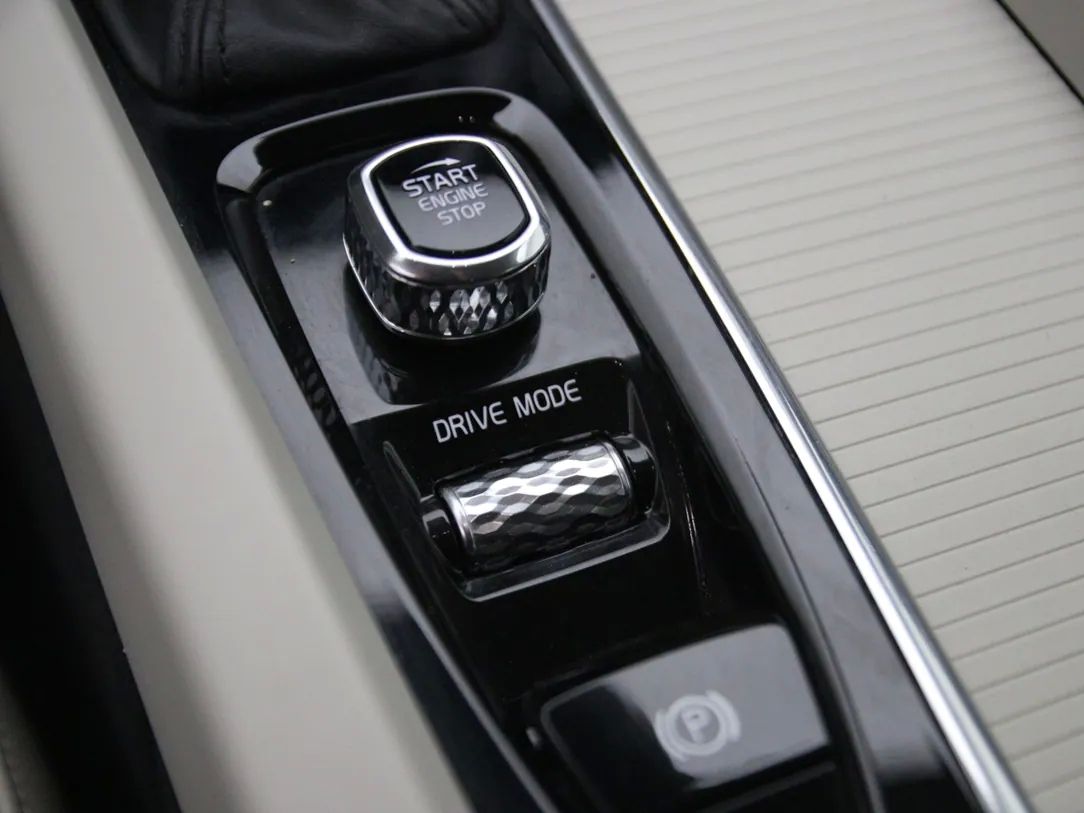 Volvo XC60 | 27