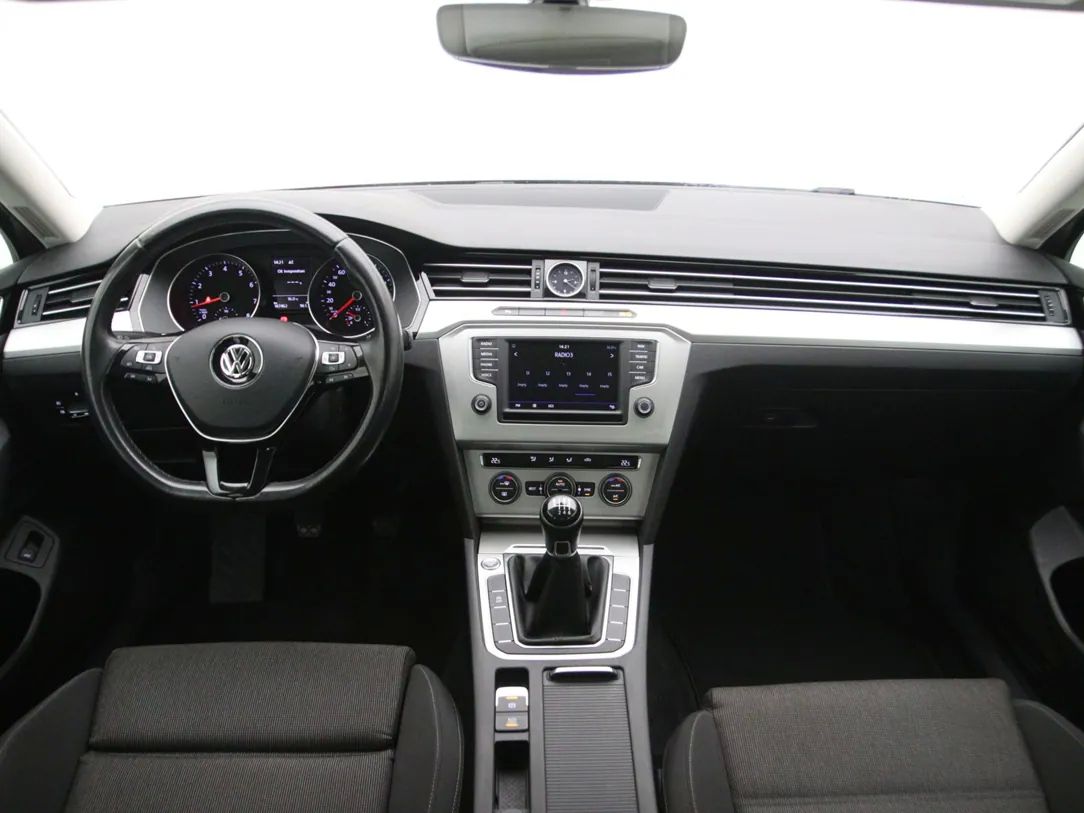 Volkswagen Passat | 1