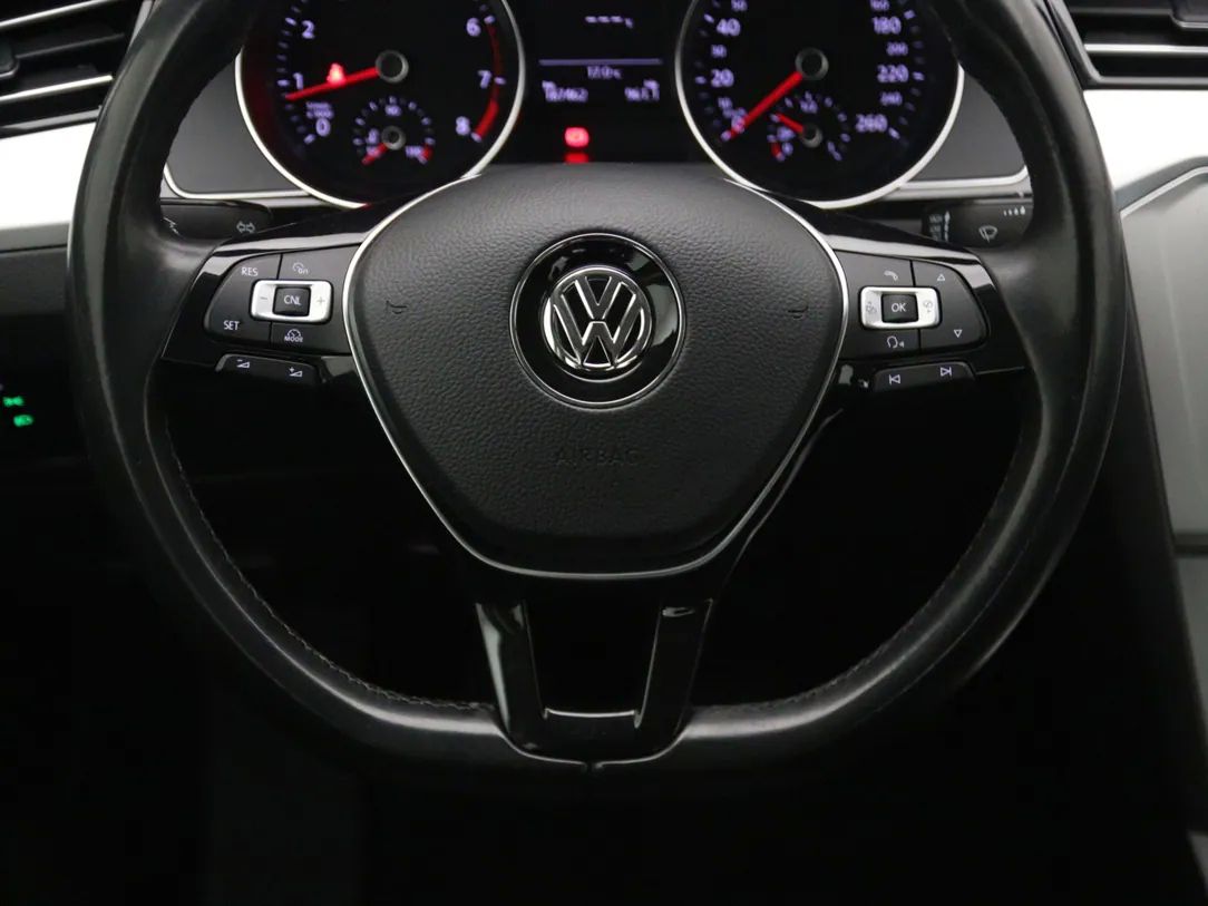 Volkswagen Passat | 17