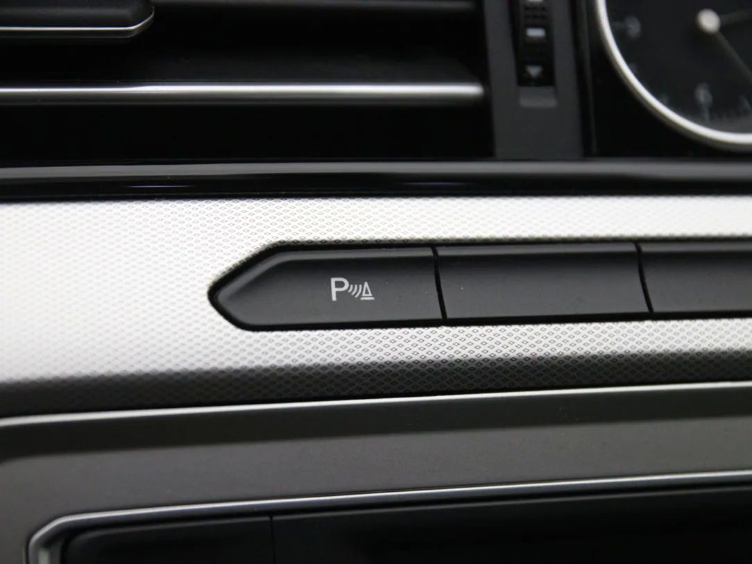 Volkswagen Passat | 30