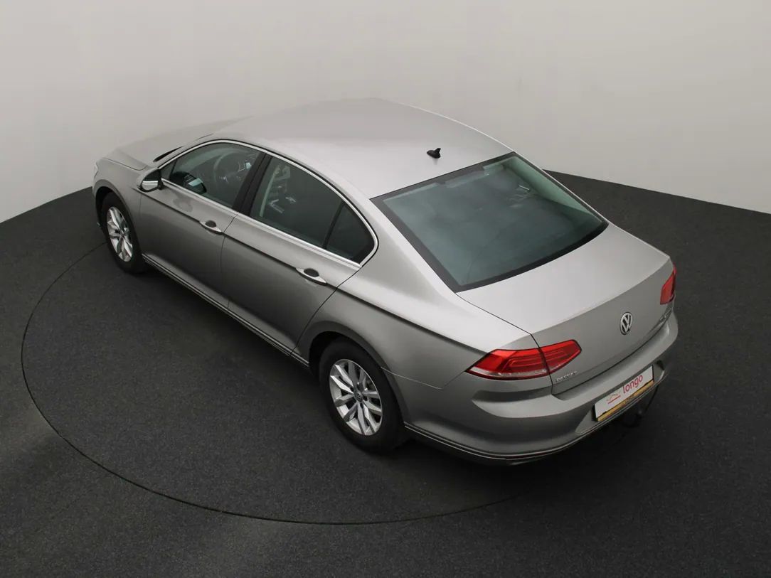 Volkswagen Passat | 11