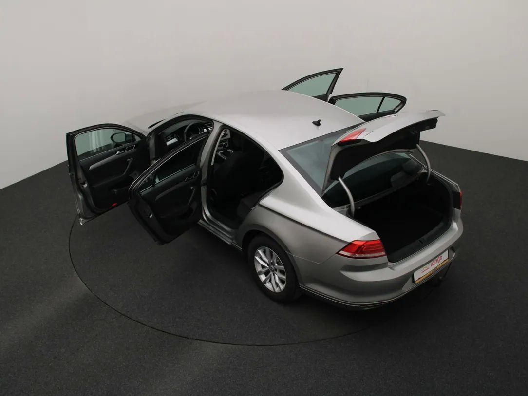 Volkswagen Passat | 12